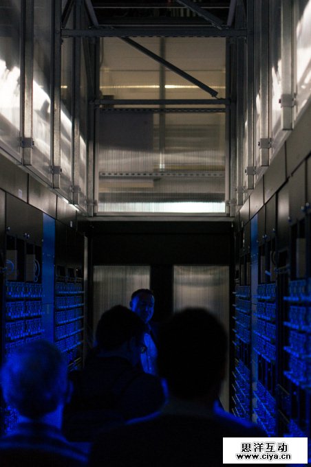 全球15亿用户的账户信息都在这里：Facebook首个数据中心