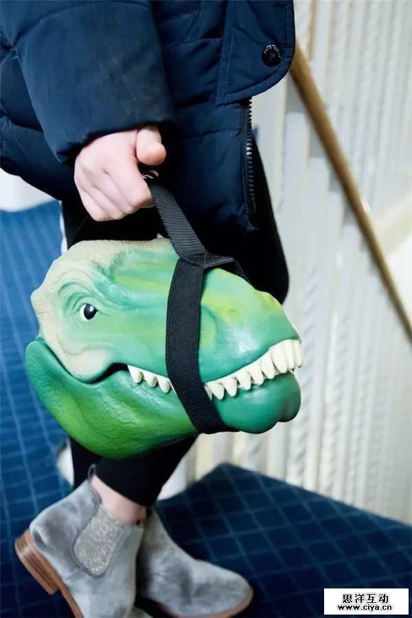 1495469466-9774-2502701-c03febb61094e147